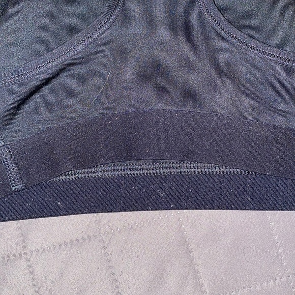 Nike Sports Bra - Picture 3 of 6